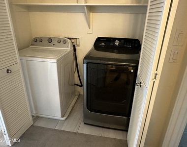 1250 N Abbey Lane - Photo Thumbnail 12