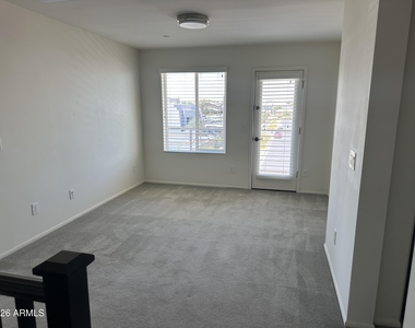 1250 N Abbey Lane - Photo Thumbnail 11