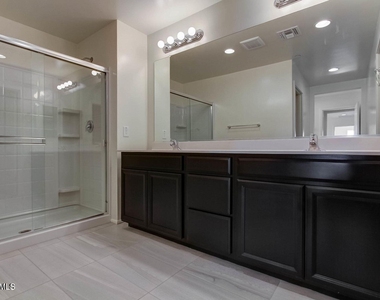 1250 N Abbey Lane - Photo Thumbnail 15