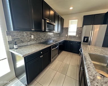 1250 N Abbey Lane - Photo Thumbnail 4