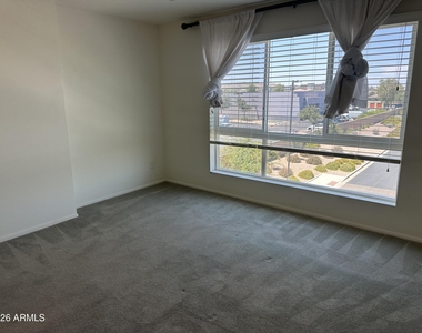 1250 N Abbey Lane - Photo Thumbnail 16