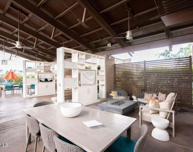 1250 N Abbey Lane - Photo Thumbnail 25