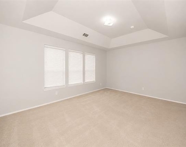 508 Lead Creek Drive - Photo Thumbnail 14
