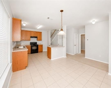 508 Lead Creek Drive - Photo Thumbnail 11
