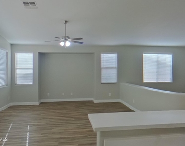 7428 W Pioneer Street - Photo Thumbnail 3