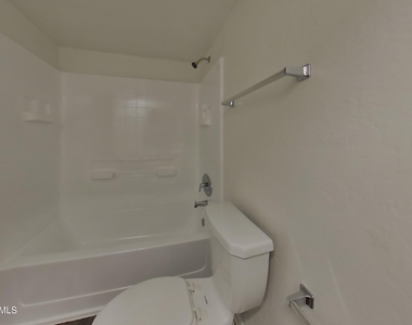 7805 W Cora Lane - Photo Thumbnail 16