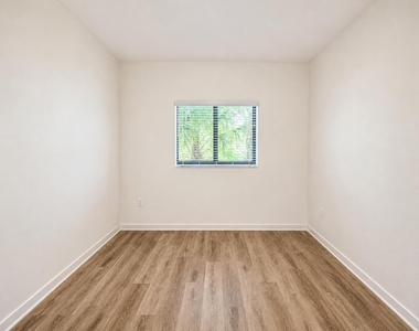 4250 Lakewood Road - Photo Thumbnail 12