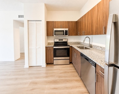 4250 Lakewood Road - Photo Thumbnail 7
