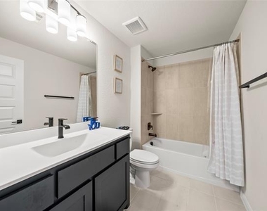 609 Northside Drive - Photo Thumbnail 28