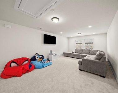 609 Northside Drive - Photo Thumbnail 26