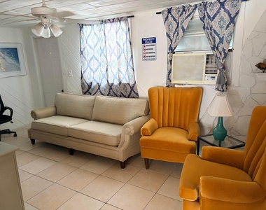 2033 Longwood Road - Photo Thumbnail 1