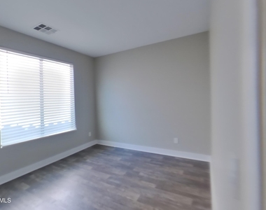 45960 W Barbara Lane - Photo Thumbnail 11