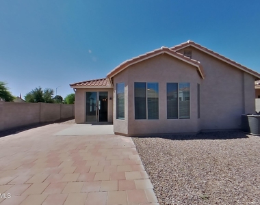 45960 W Barbara Lane - Photo Thumbnail 16