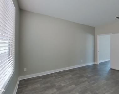 45960 W Barbara Lane - Photo Thumbnail 8