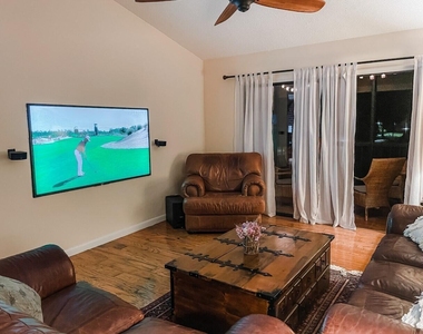 25 Lexington Lane W - Photo Thumbnail 6