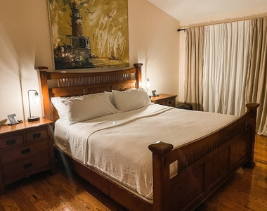 25 Lexington Lane W - Photo Thumbnail 8