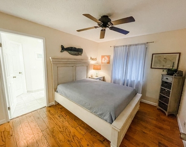 25 Lexington Lane W - Photo Thumbnail 13