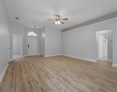3210 Eagle Lane - Photo Thumbnail 6