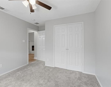 3210 Eagle Lane - Photo Thumbnail 11