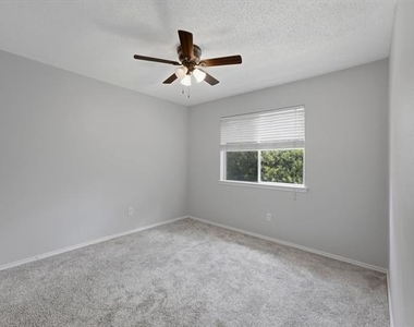 3210 Eagle Lane - Photo Thumbnail 9