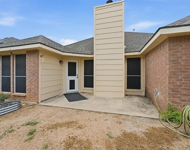 3210 Eagle Lane - Photo Thumbnail 16
