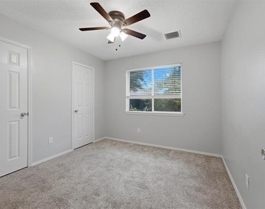 3210 Eagle Lane - Photo Thumbnail 13