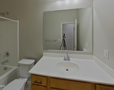 45959 W Ranch Road - Photo Thumbnail 13