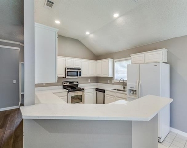 8101 Bay Street - Photo Thumbnail 10