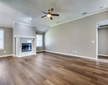 8101 Bay Street - Photo Thumbnail 5