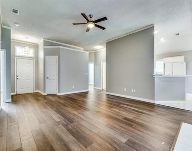 8101 Bay Street - Photo Thumbnail 8