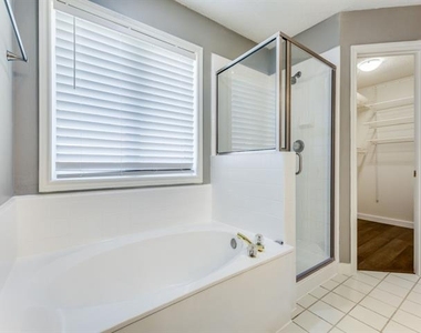 8101 Bay Street - Photo Thumbnail 17