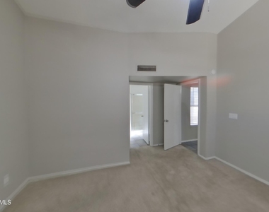 19809 N 47th Lane - Photo Thumbnail 7