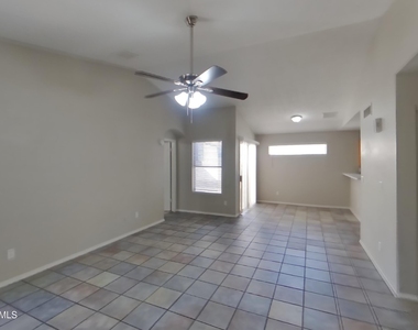 19809 N 47th Lane - Photo Thumbnail 2