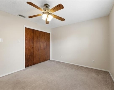 410 W Franklin Street - Photo Thumbnail 12
