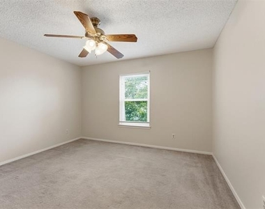 410 W Franklin Street - Photo Thumbnail 11