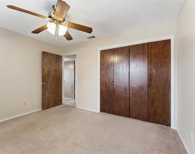 410 W Franklin Street - Photo Thumbnail 13