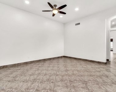 9379 E Windrose Drive - Photo Thumbnail 13