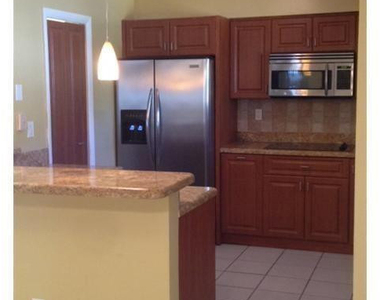 8841 Nw 14th Street - Photo Thumbnail 2