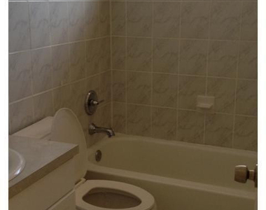 8841 Nw 14th Street - Photo Thumbnail 3