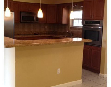 8841 Nw 14th Street - Photo Thumbnail 1