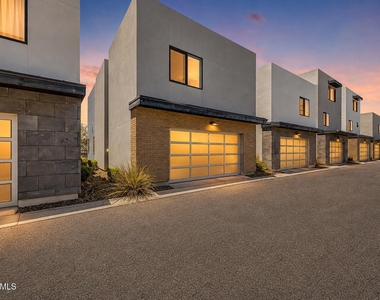 2825 N 42nd Street - Photo Thumbnail 21