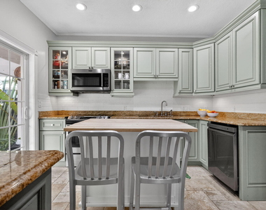 412 El Prado - Photo Thumbnail 16