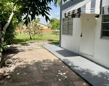 301 S M Street - Photo Thumbnail 1