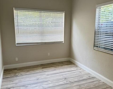301 S M Street - Photo Thumbnail 7