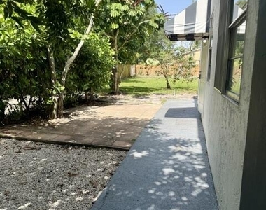 301 S M Street - Photo Thumbnail 13