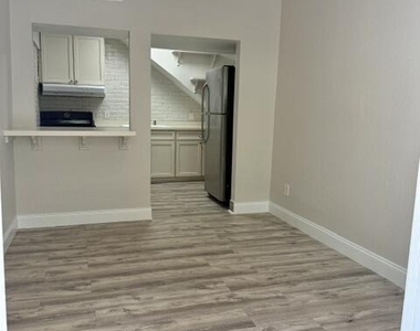 301 S M Street - Photo Thumbnail 2