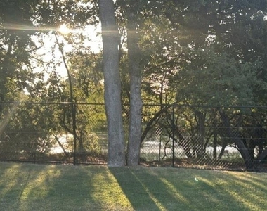 333 Lubbock Drive - Photo Thumbnail 3