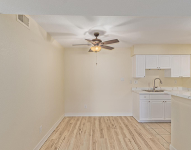 5995 N 78th Street - Photo Thumbnail 14