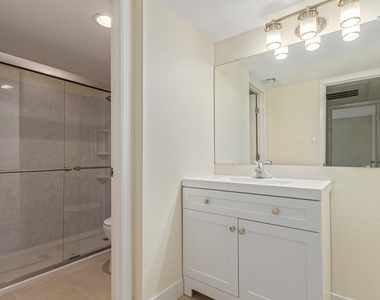 5995 N 78th Street - Photo Thumbnail 25