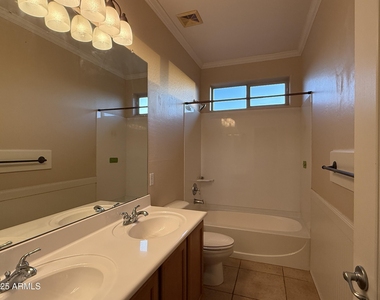 642 E Torrey Pines Place - Photo Thumbnail 20